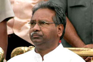 Kavuri firm on resignation